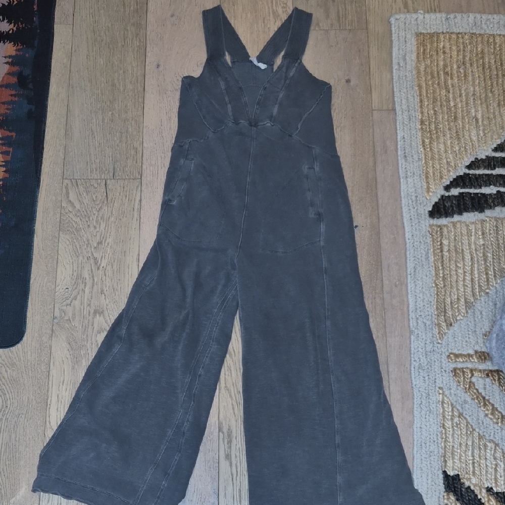 Women’s Wide-Leg Jumpsuit — Charcoal